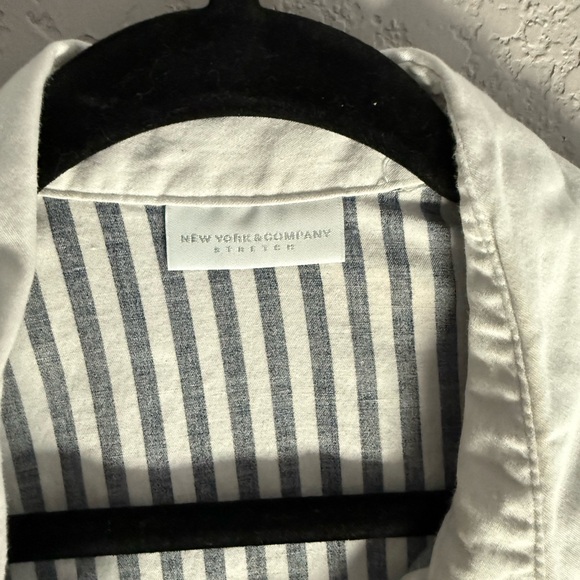 New York & Company White Shirt with Black Vertical Stripes - Picture 4 of 7